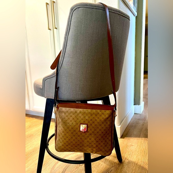 RARE Authentic vintage Celine Triomphe crossbody in suede and leather. EUC. - Picture 16 of 16